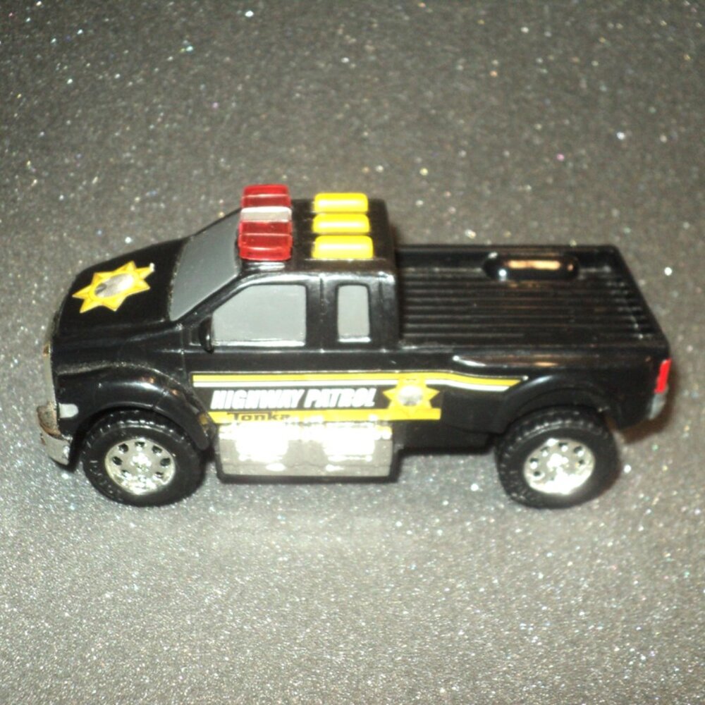 Tonka Highway Patrol Pickup Truck Black Hasbro Funrise Lights & Sounds 5 1/4" L